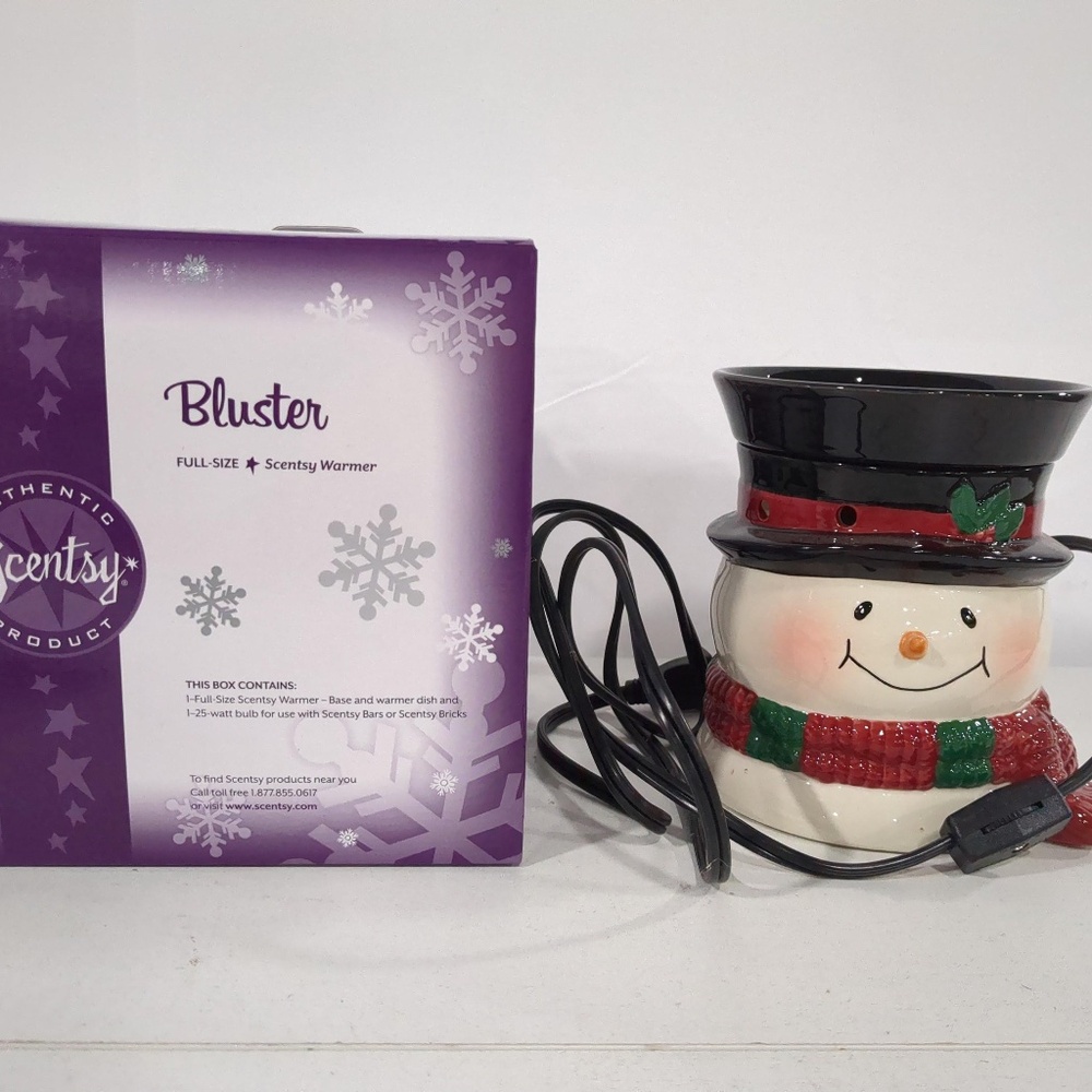 Scentsy 2010 Holiday Collection Bluster Full Size Wax Warmer Snowman